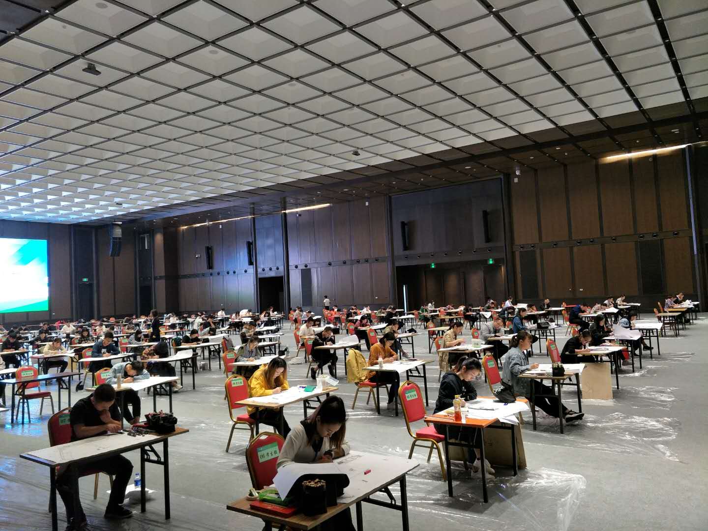 快速设计比赛现场.jpg 快速设计比赛现场.jpg